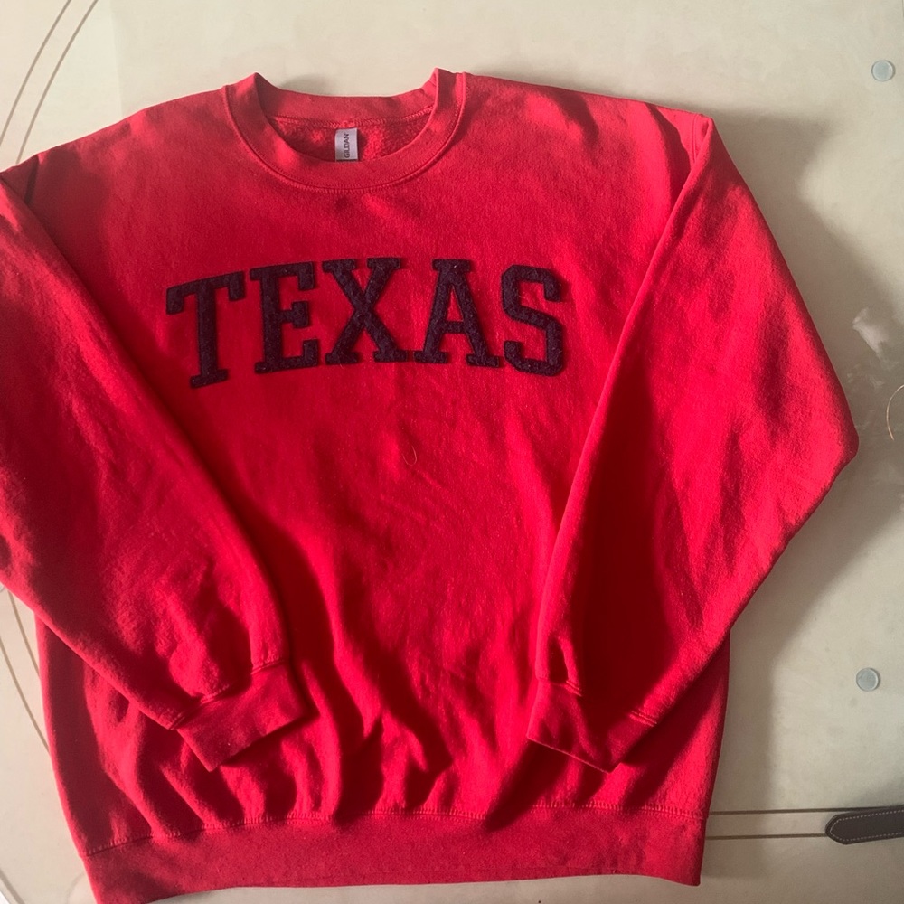 Gildan’s Women’s Sweatshirt - Picture 12 of 16